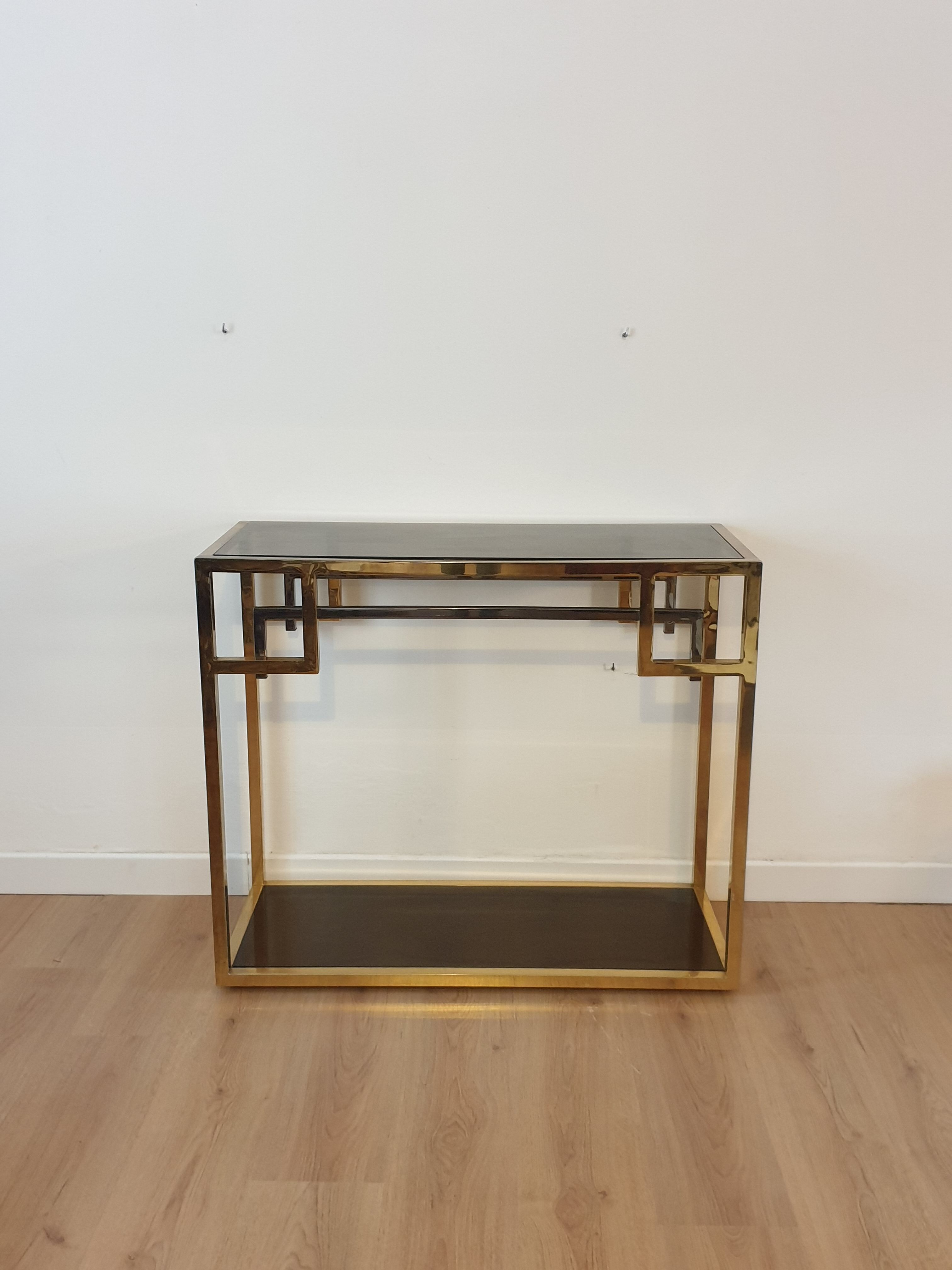 Console table regency