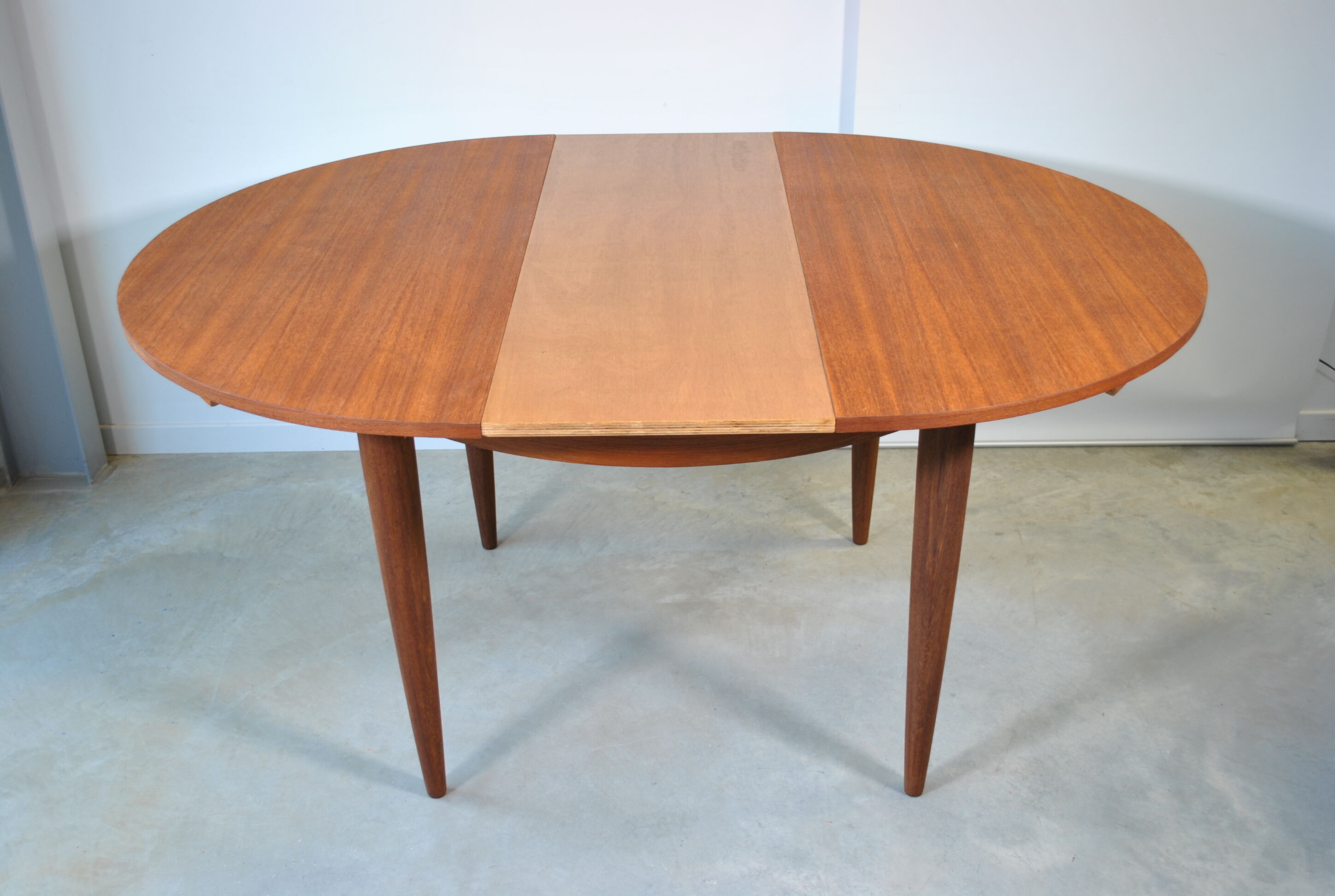 Table repas extensible en teck 1970