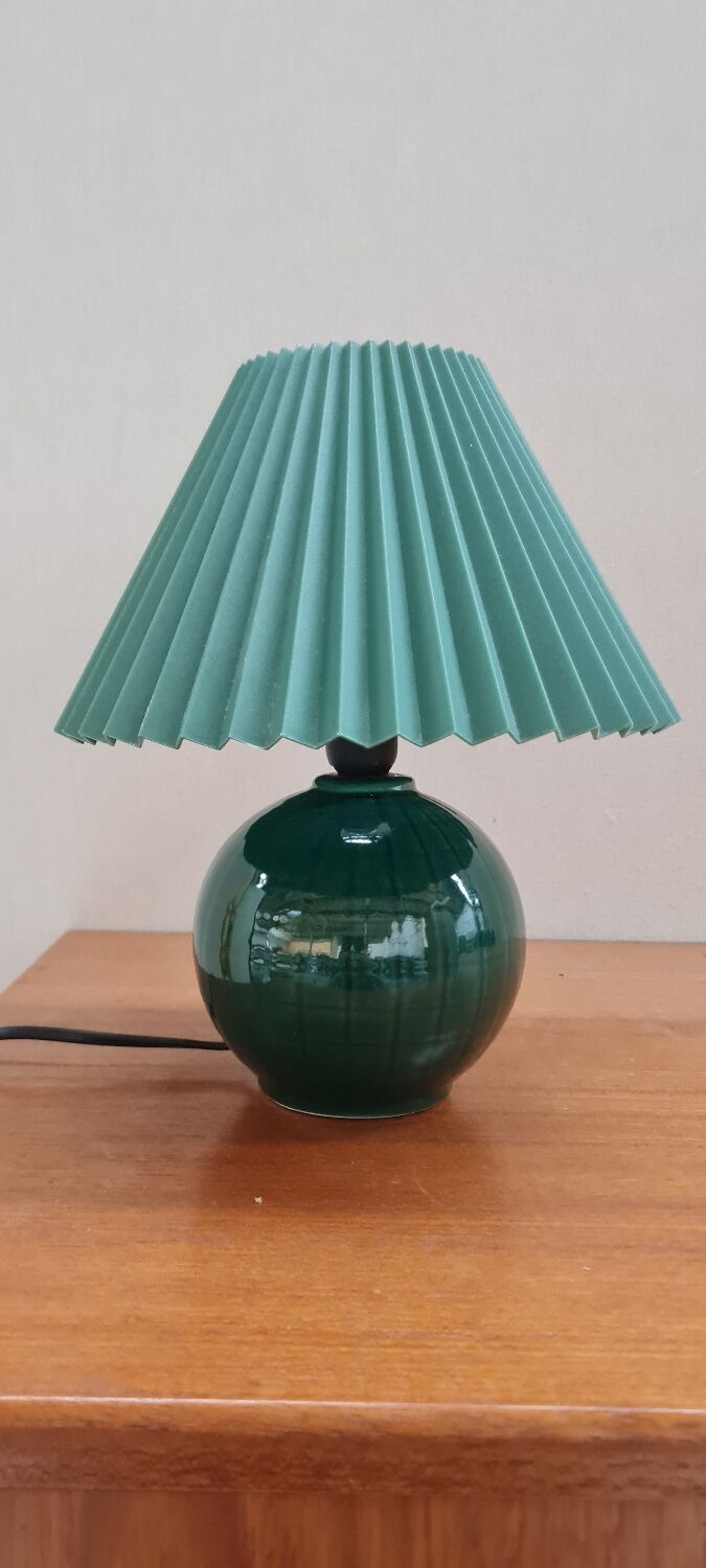 Ceramic table lamp