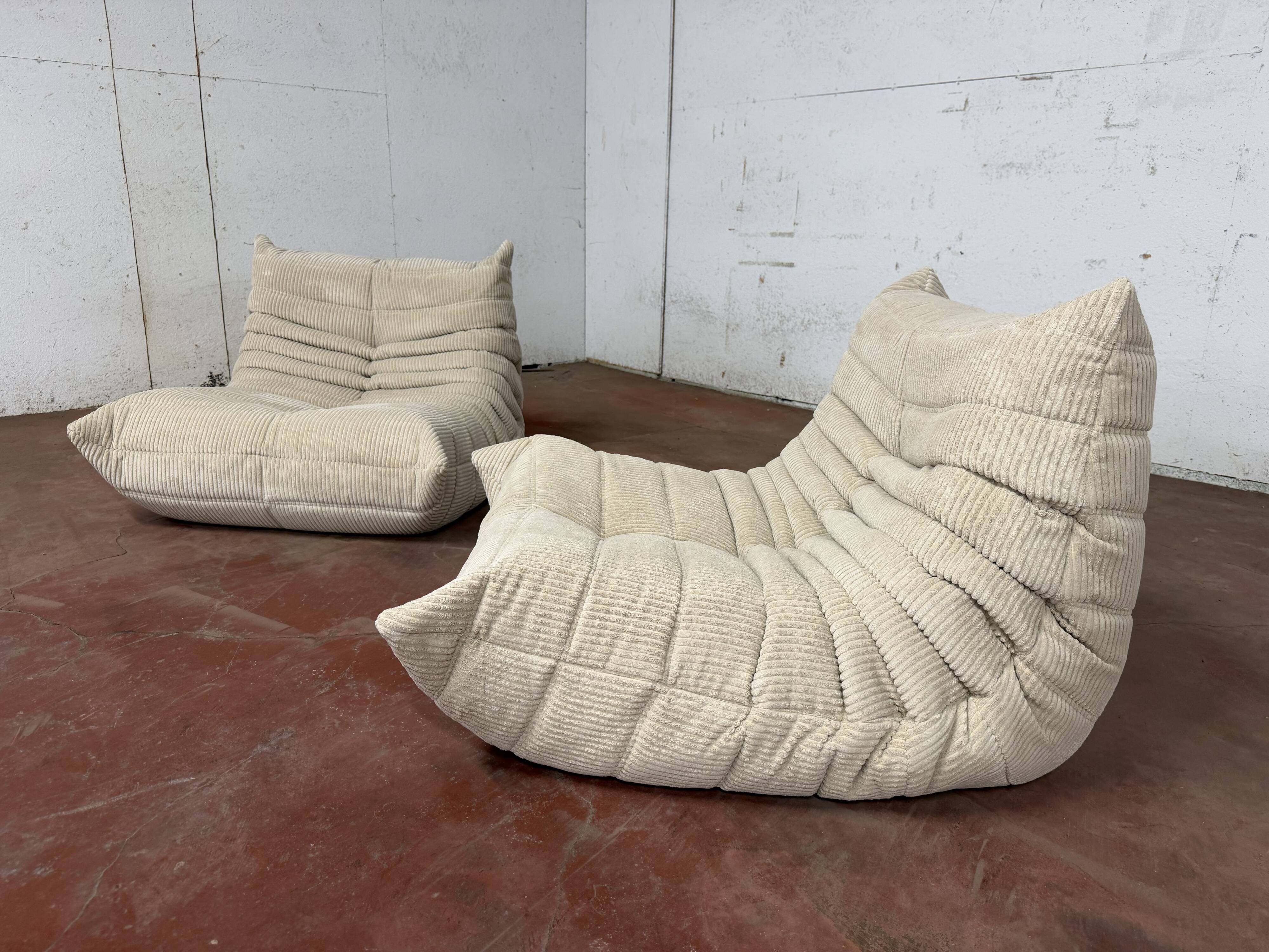 Ligne Roset Togo 2x 1-seater with 1x ottoman in beige corduroy in 10/10 condition!!