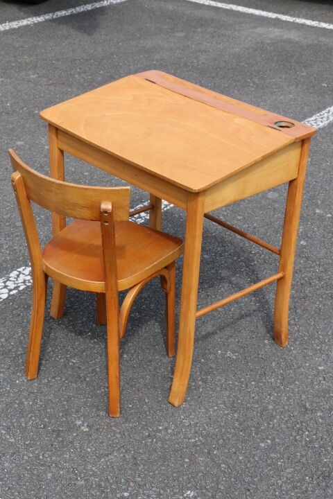 Child desk and Chair model Baumann