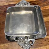 Lot of two square plates cast vintage aluminium