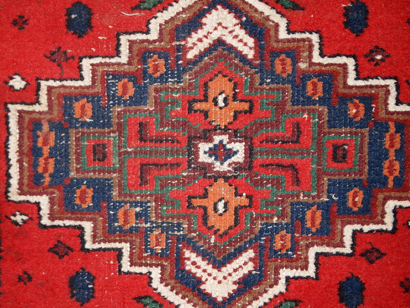 Tapis Vintage Hamadan en Laine, Années 1970, Élégance Intemporelle