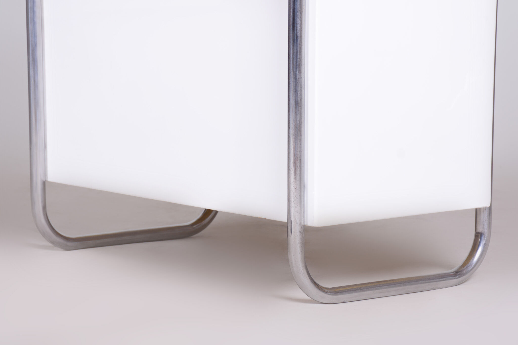 White Bauhaus desk made in 1930s Czechia by Robert Slezak