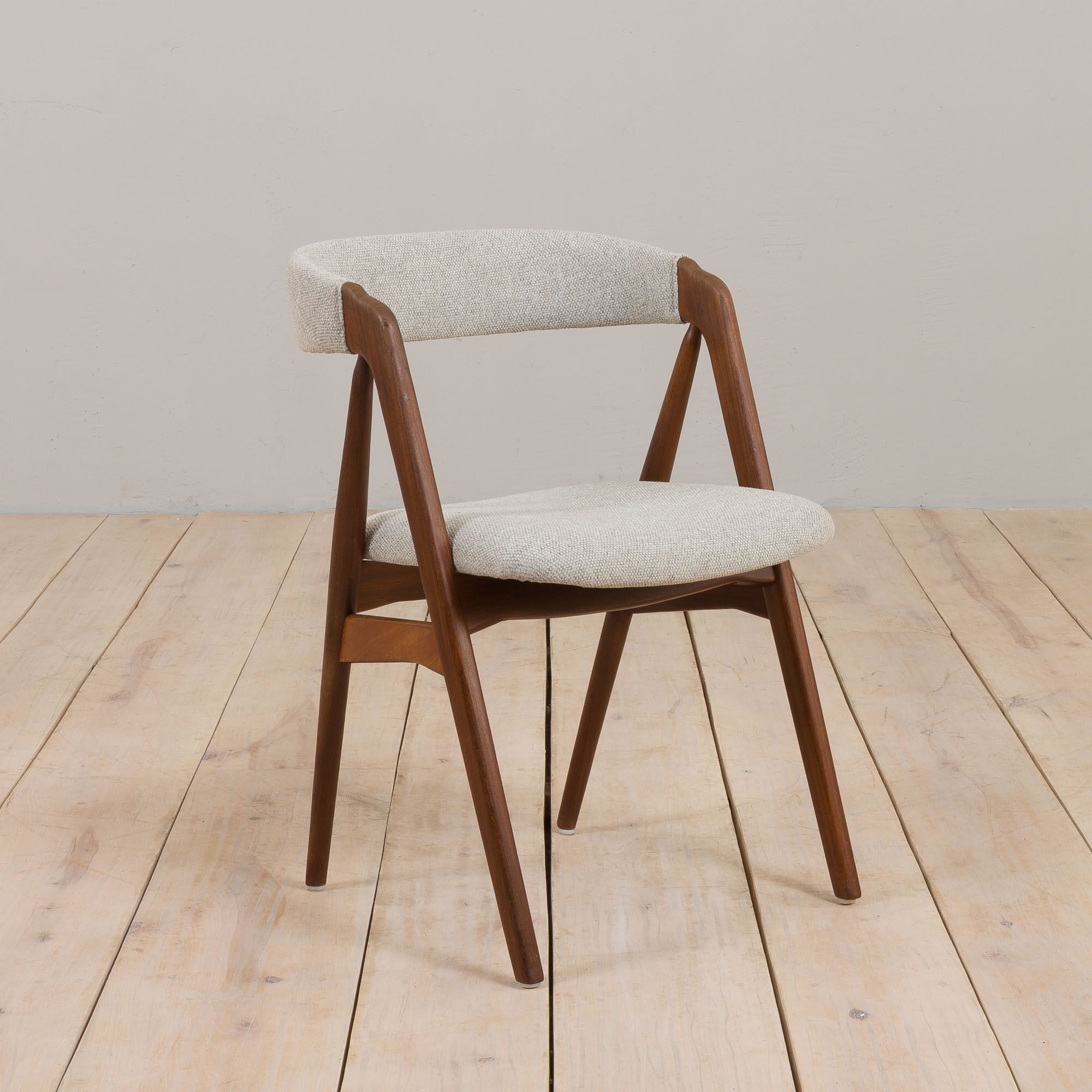 Set of 14 mid-century Danish teak dining chairs by Th Harlev for Farstrup Møbler in blue wool 1950