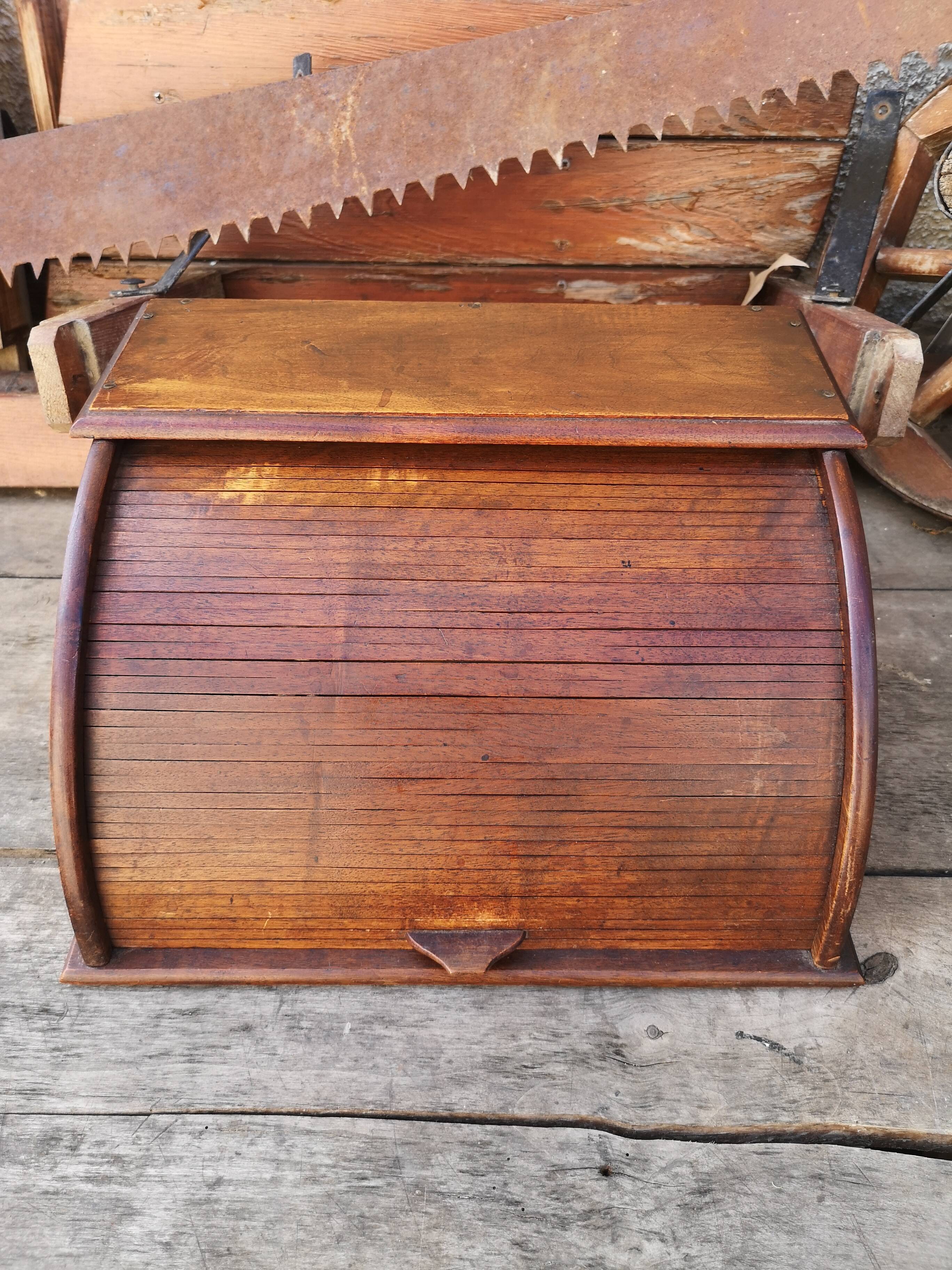 Curtain-closing office filing cabinet