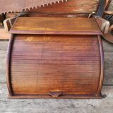 Curtain-closing office filing cabinet