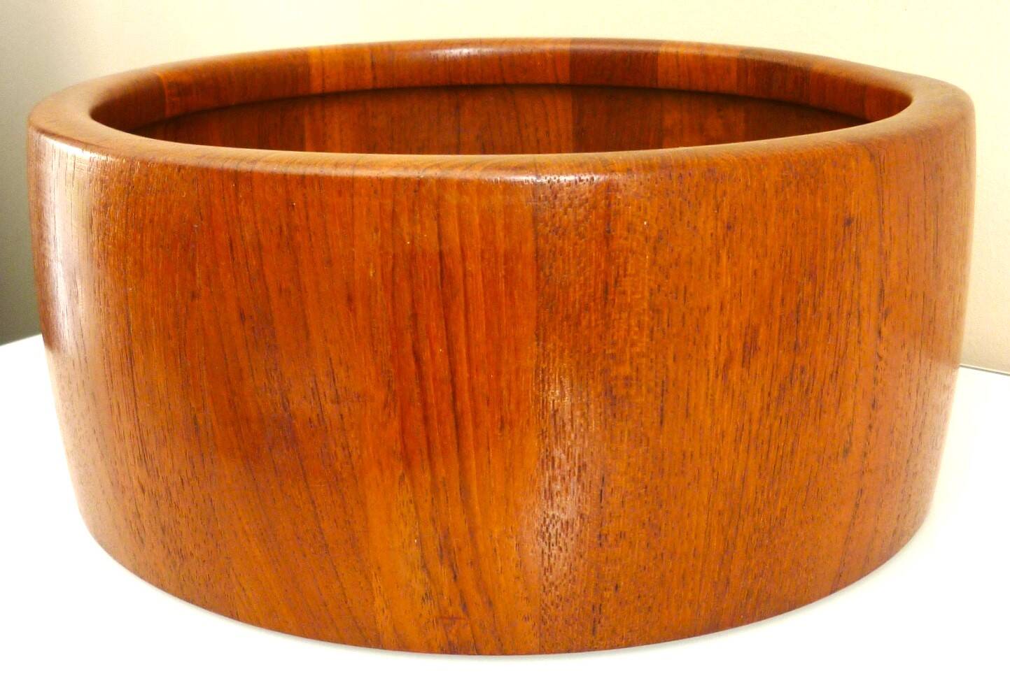 Dish, fruit dish, Scandinavian design, teak, R. Nissen Denmark 60s/70s