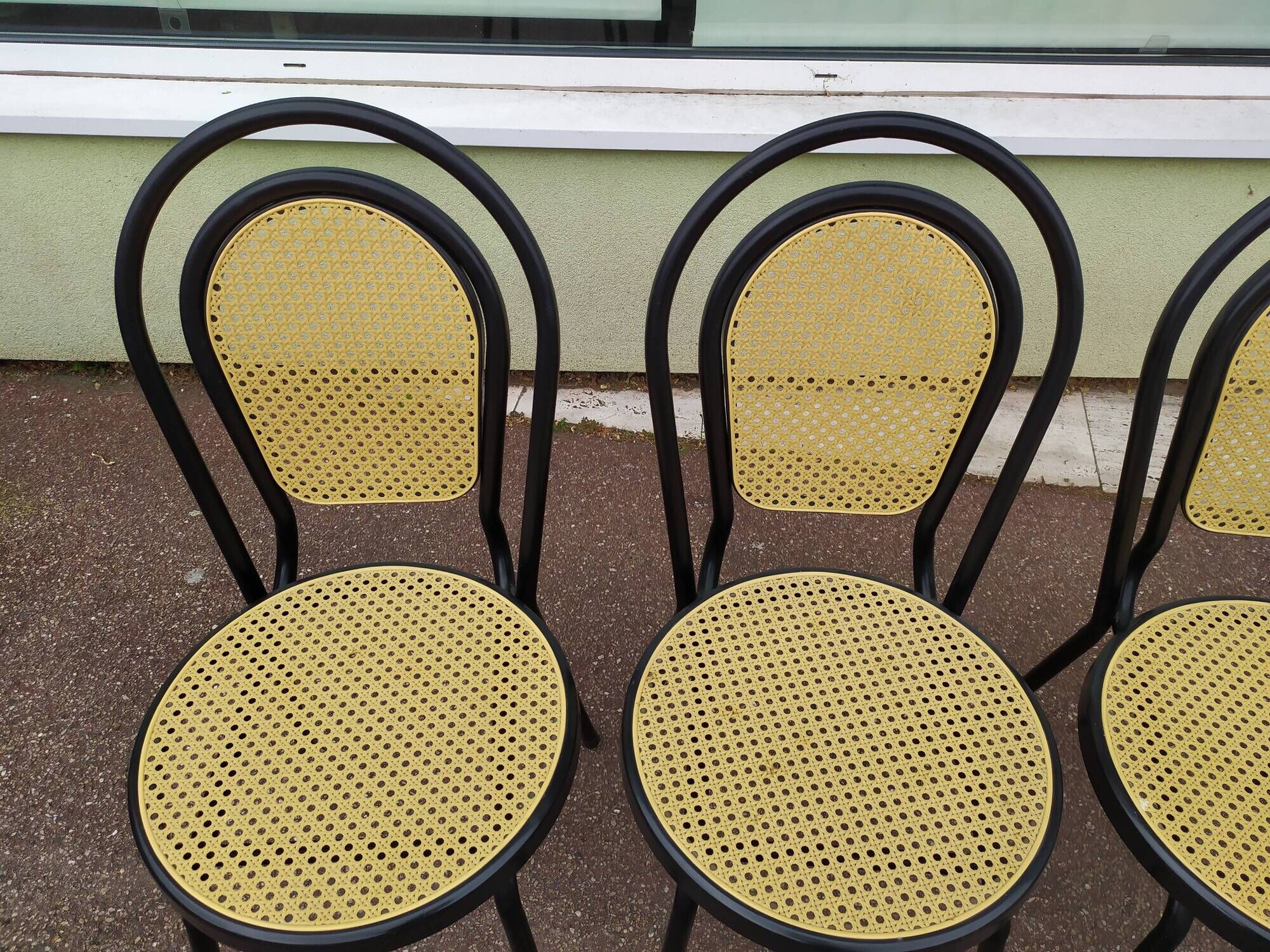 Lot of 4 black bistro chairs