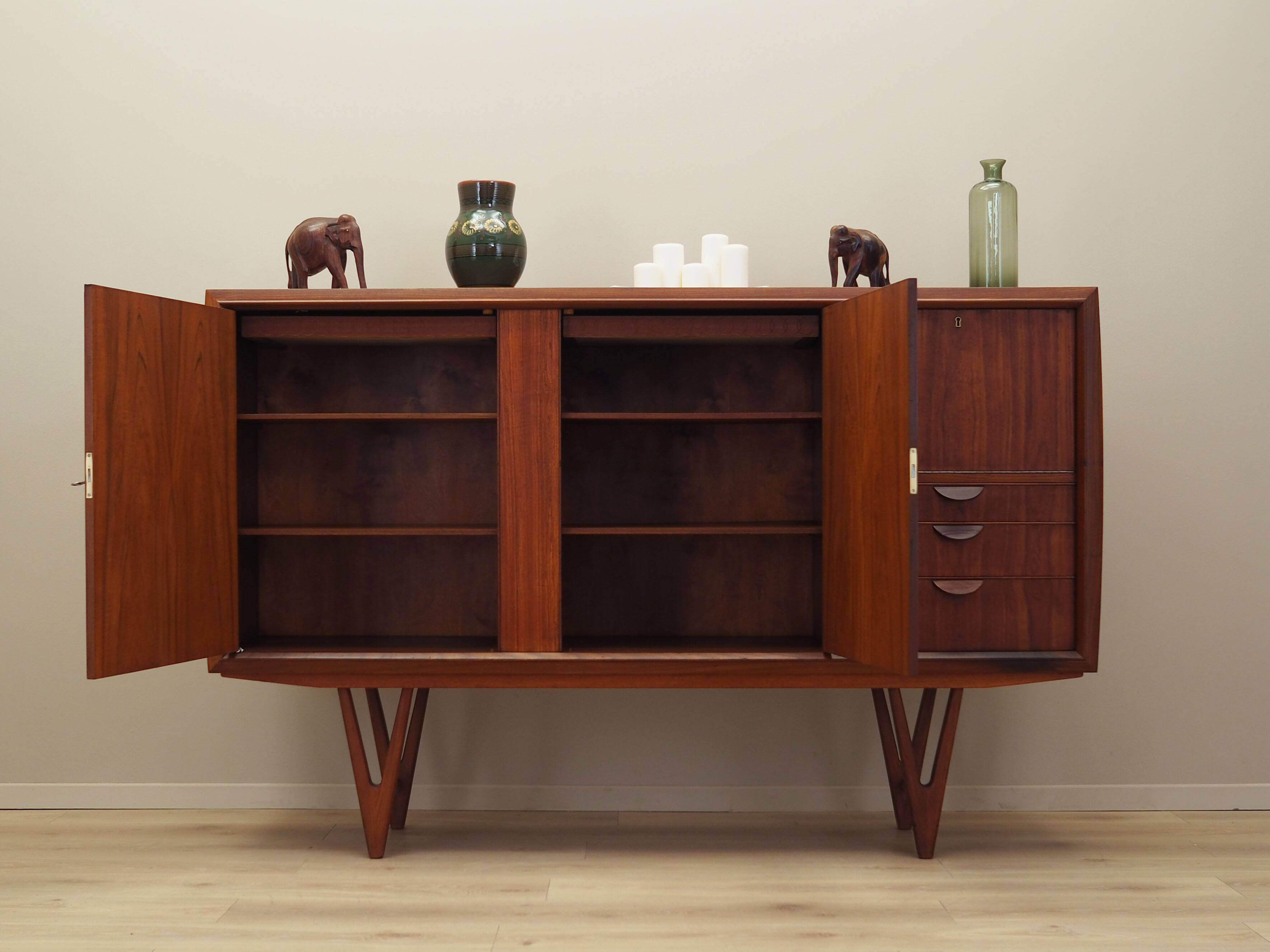 Teak highboard, Danish design, 1960s, designer: Kurt Østervig