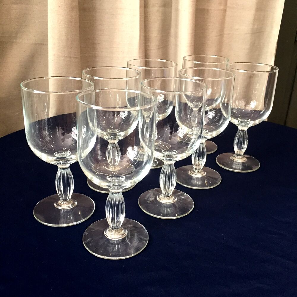 Set of 8 crystal wine glasses