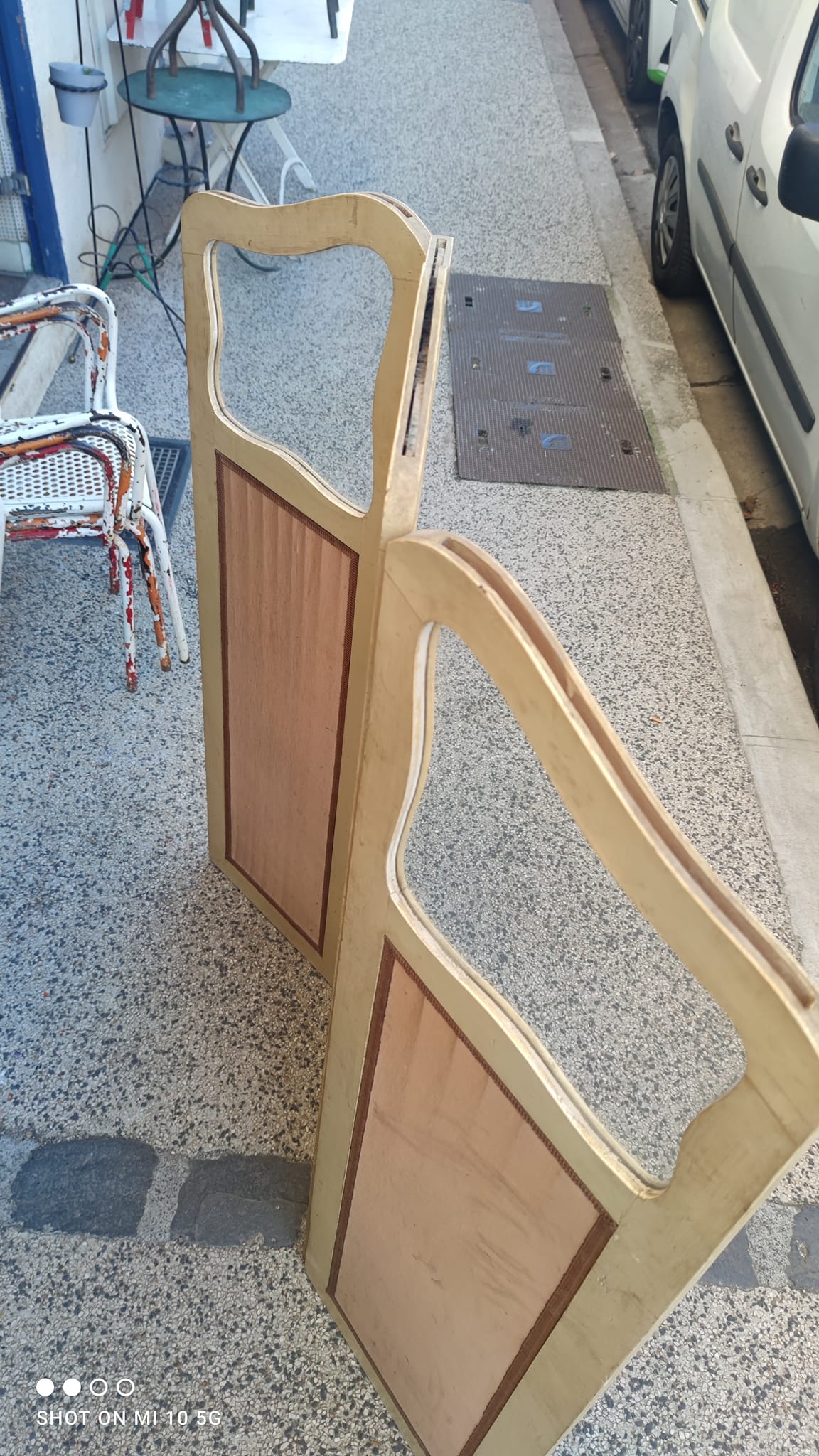 Folding screen or folding screen made of painted wood and painted canvas