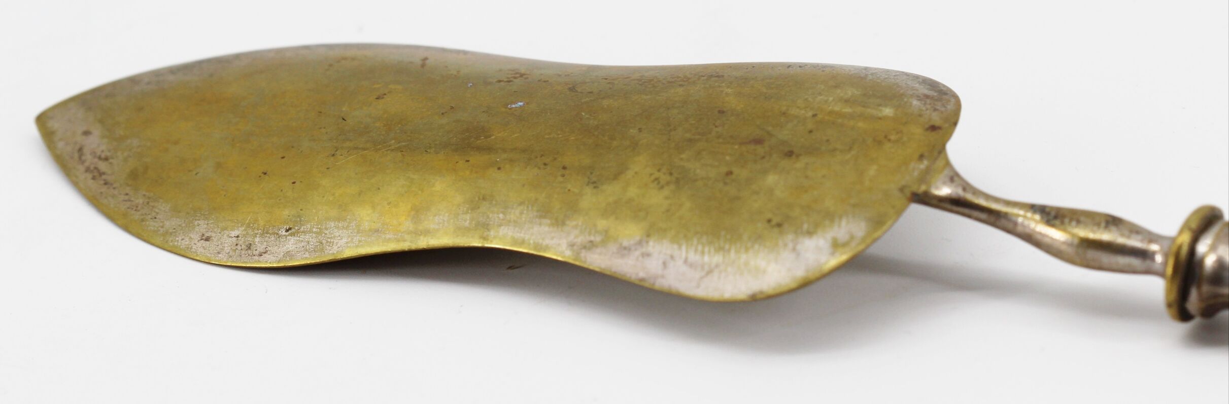 Old pie shovel