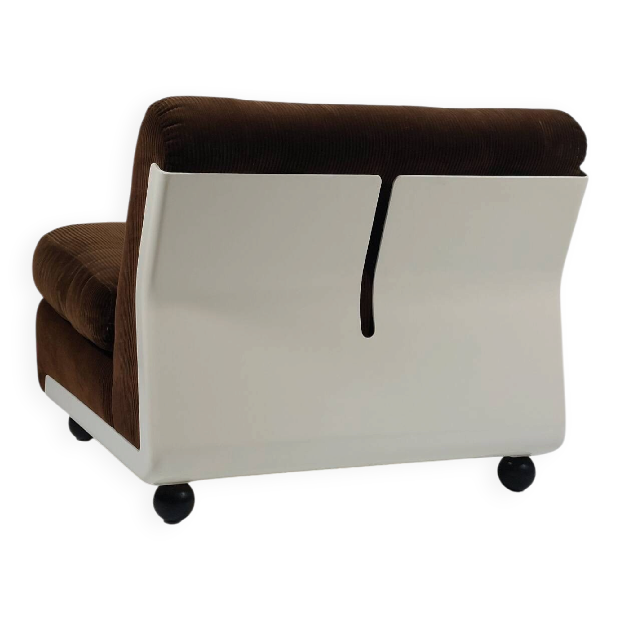Paire de fauteuils lounge Amanta en velours côtelé et fibre de verre par Mario Bellini pour C&B Italia