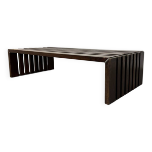 Table basse à lattes - moderniste