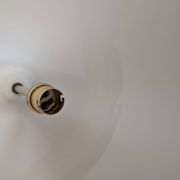 Paire de suspensions opaline