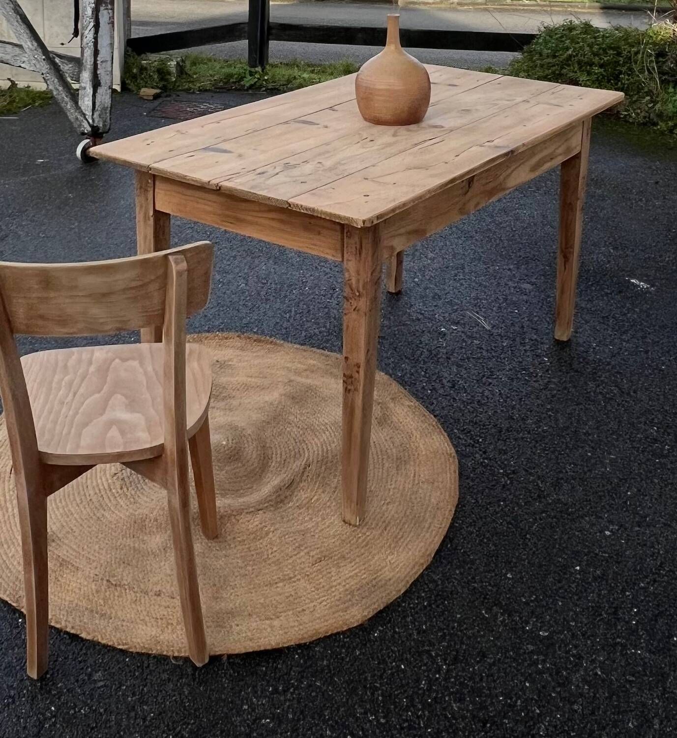 Old farmhouse table in raw solid wood with 1 drawer, for 4/6 people.
