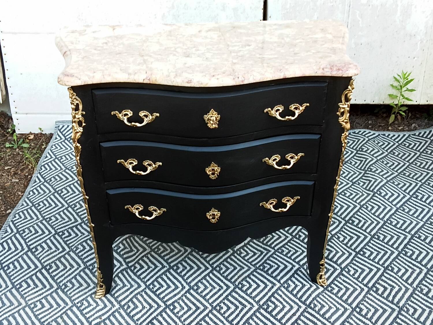 Petite commode noire