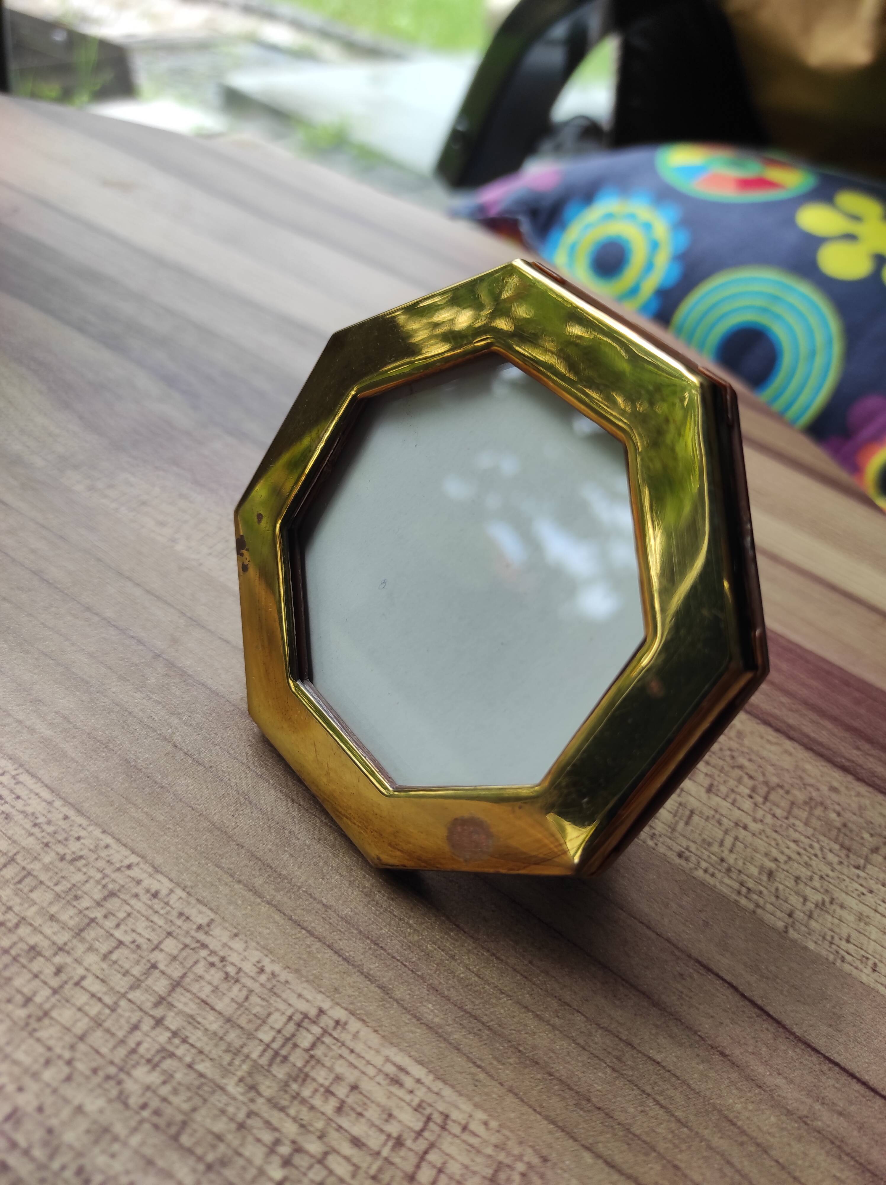 Mini octagonal photo frame in gold metal and vintage glass