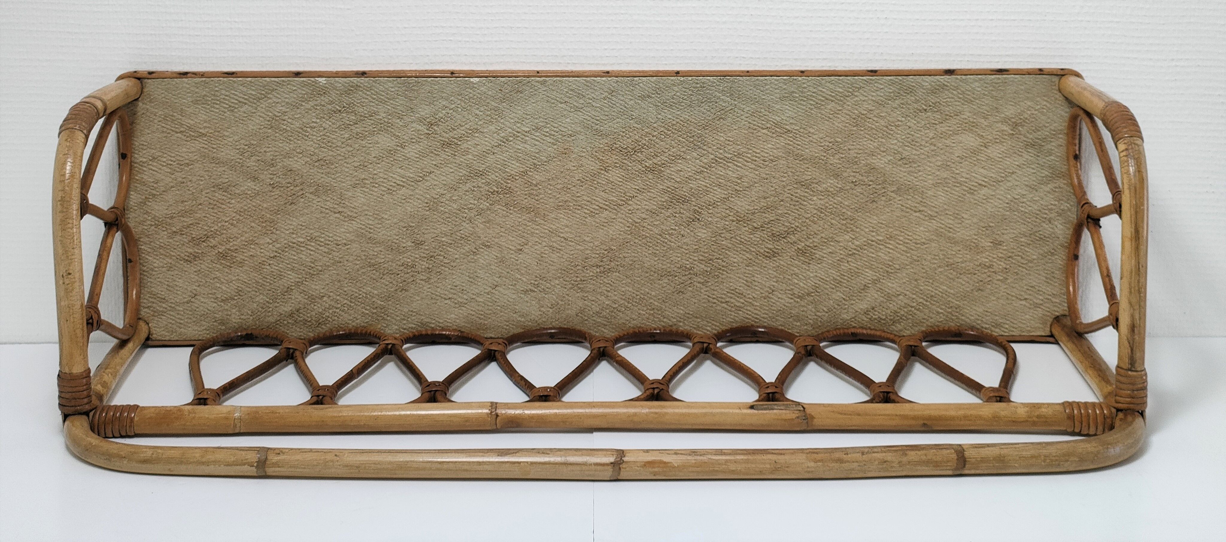 Shelf in curved bamboo and vintage rattan