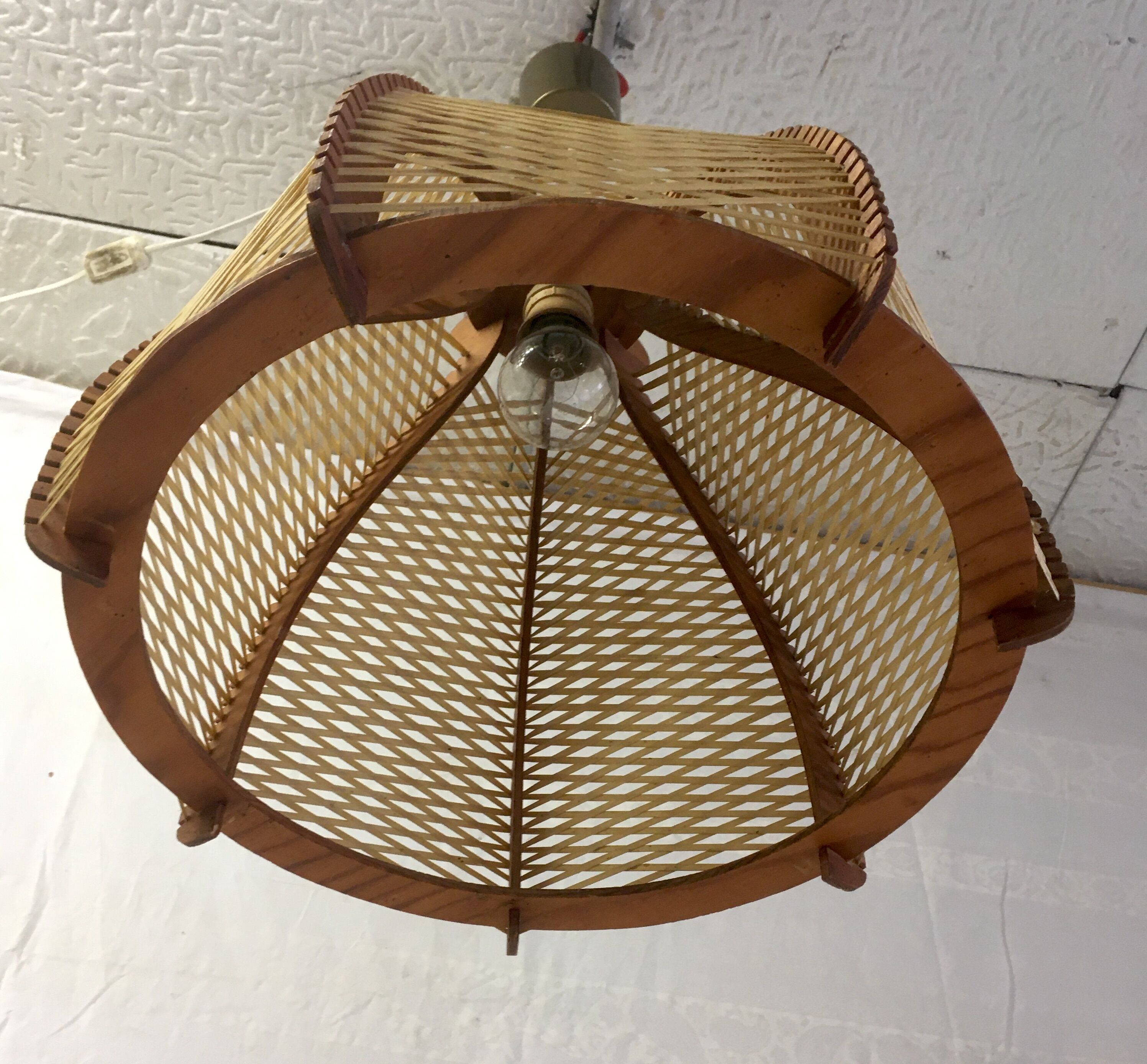 Scandinavian style suspension wood and yarn - 60s