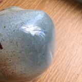 Vase artisanal forme libre bleu