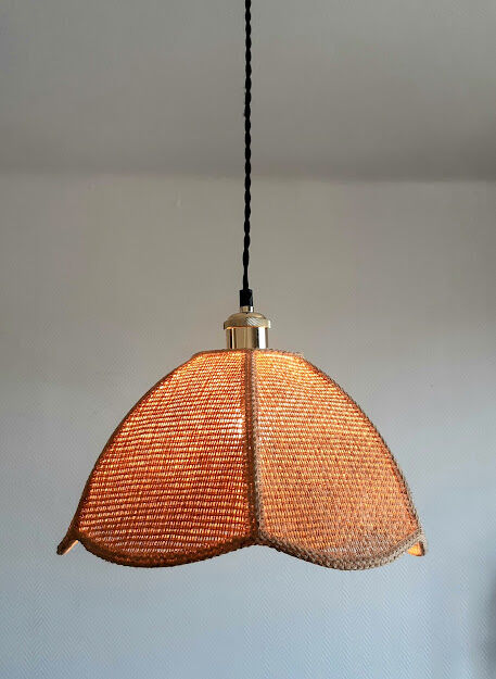 Pair of suspensions in woven straw 1970s