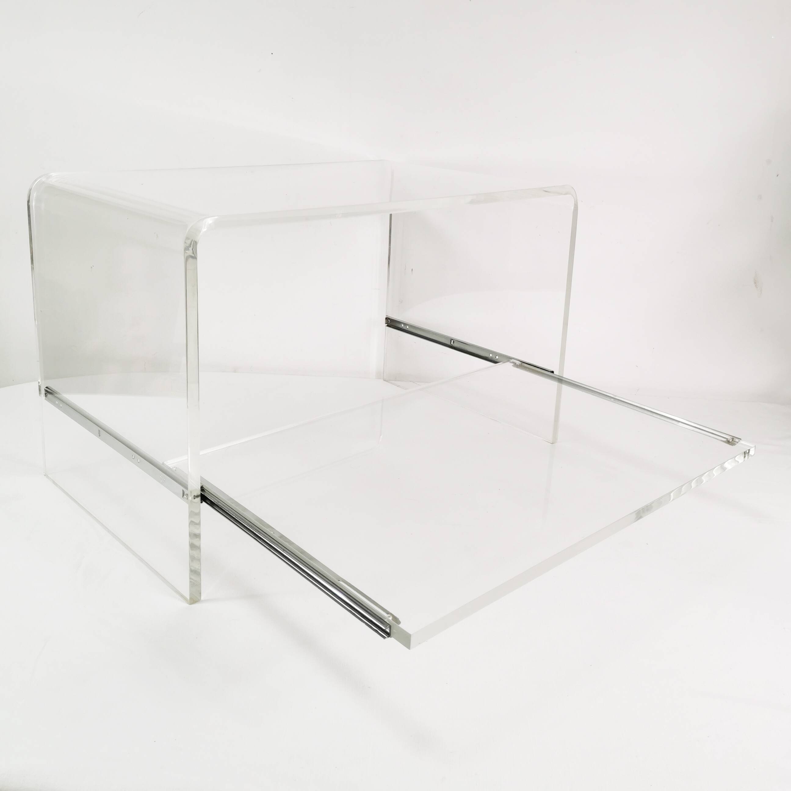 Modernist cabinet - plexiglass, Italy, 1970s