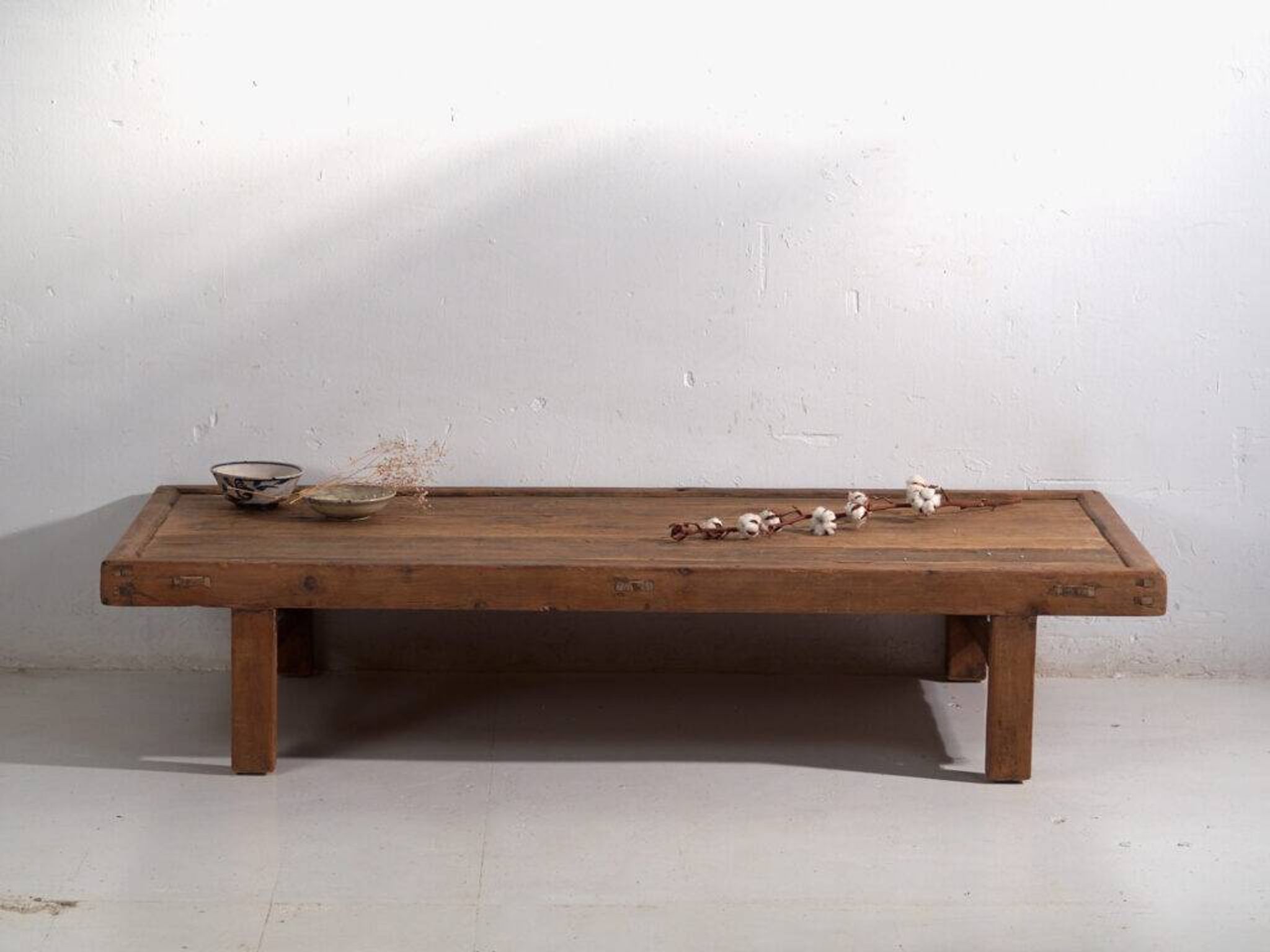 Kang table, antique pine wood – China, circa 1930