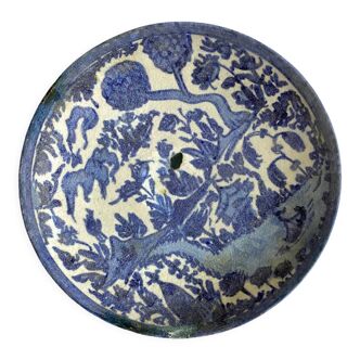 Ceramic dish with oriental decor