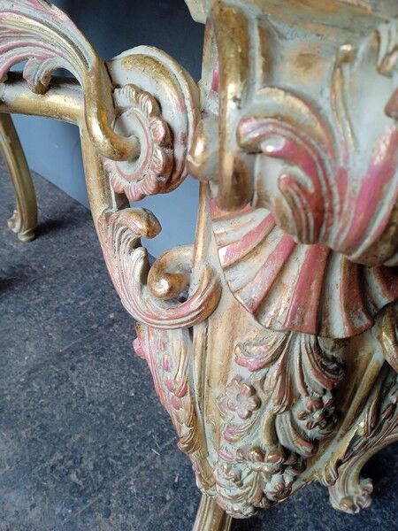 Console Louis XV bois sculpté doré