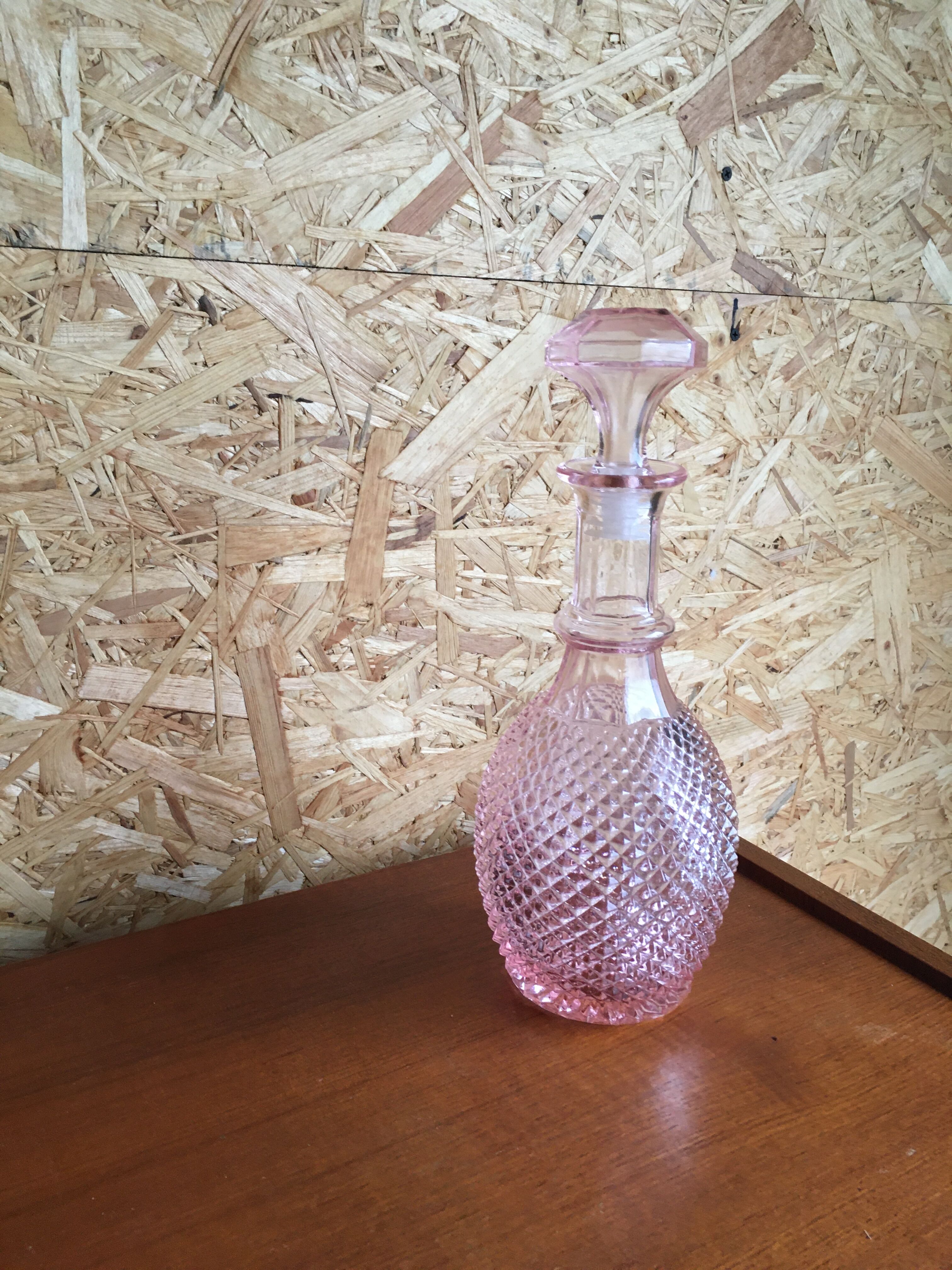 Diamond tip carafe