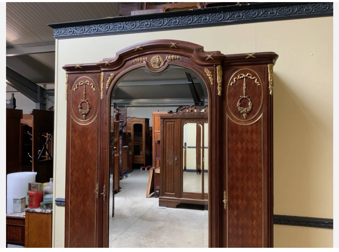 Antique Art Nouveau wardrobe, linen. - fire-gilded bronze