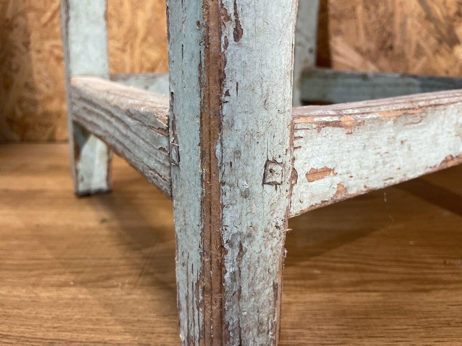 Tabouret porte plante bois patiné déco loft atelier campagne chic