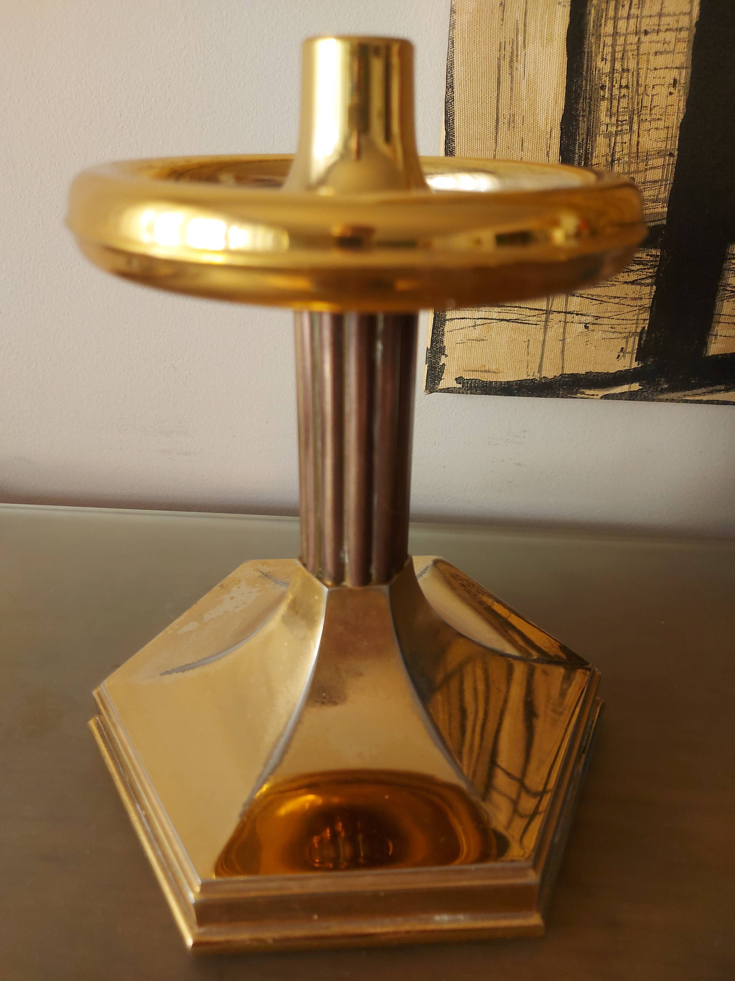 Nagel design candle holder