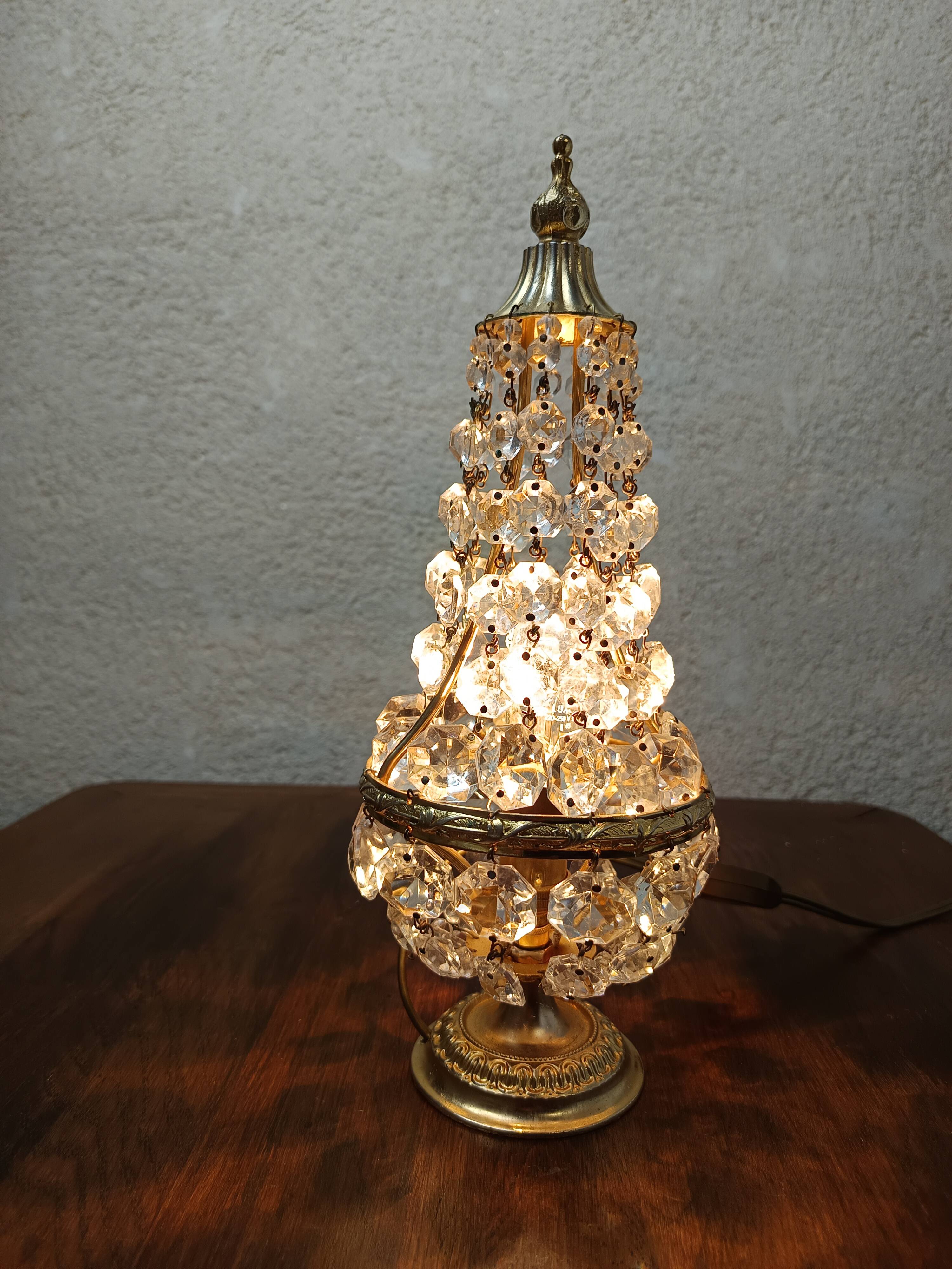 Lampe à poser pampilles.