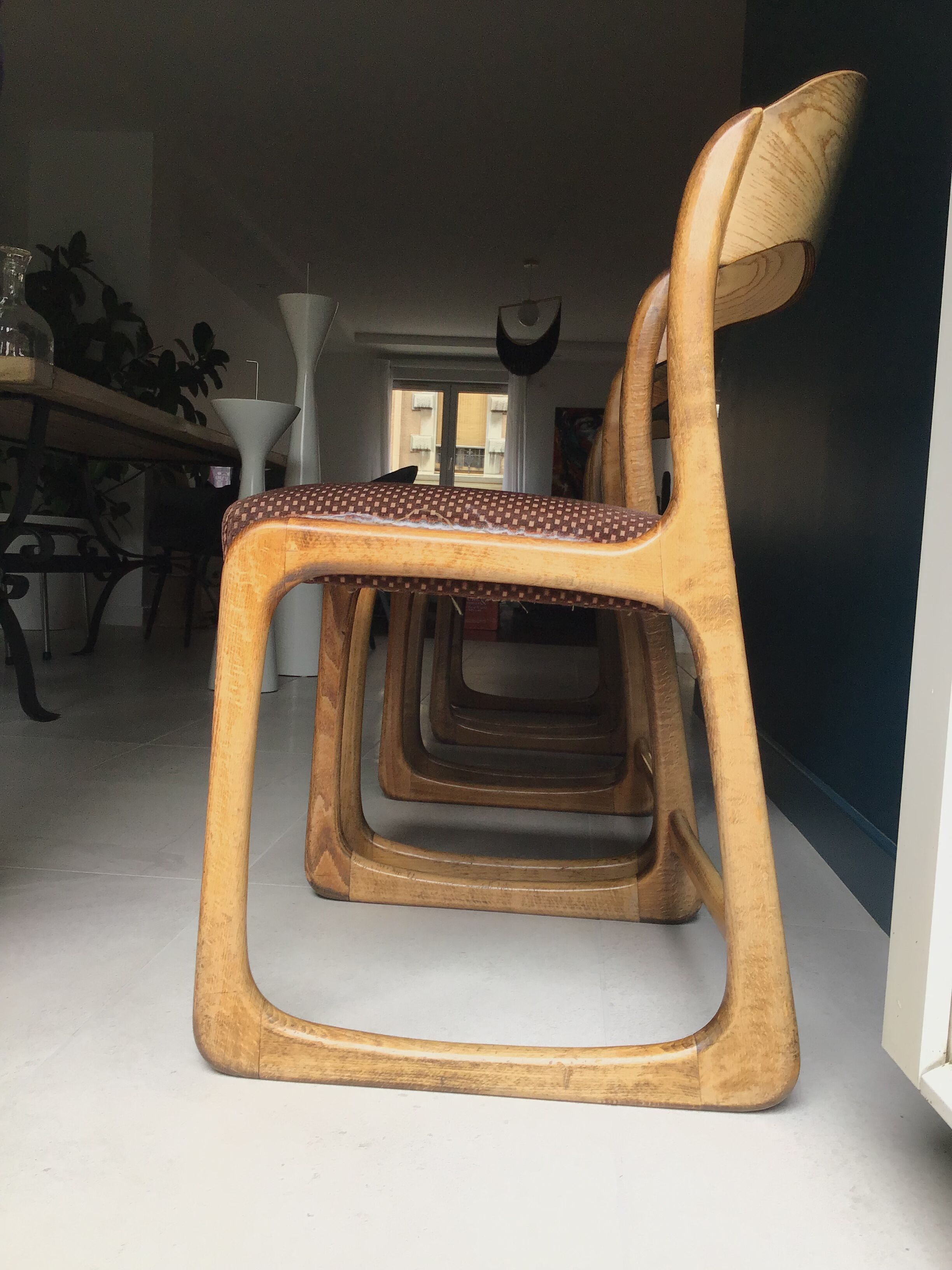 Lot of 4 sled chairs