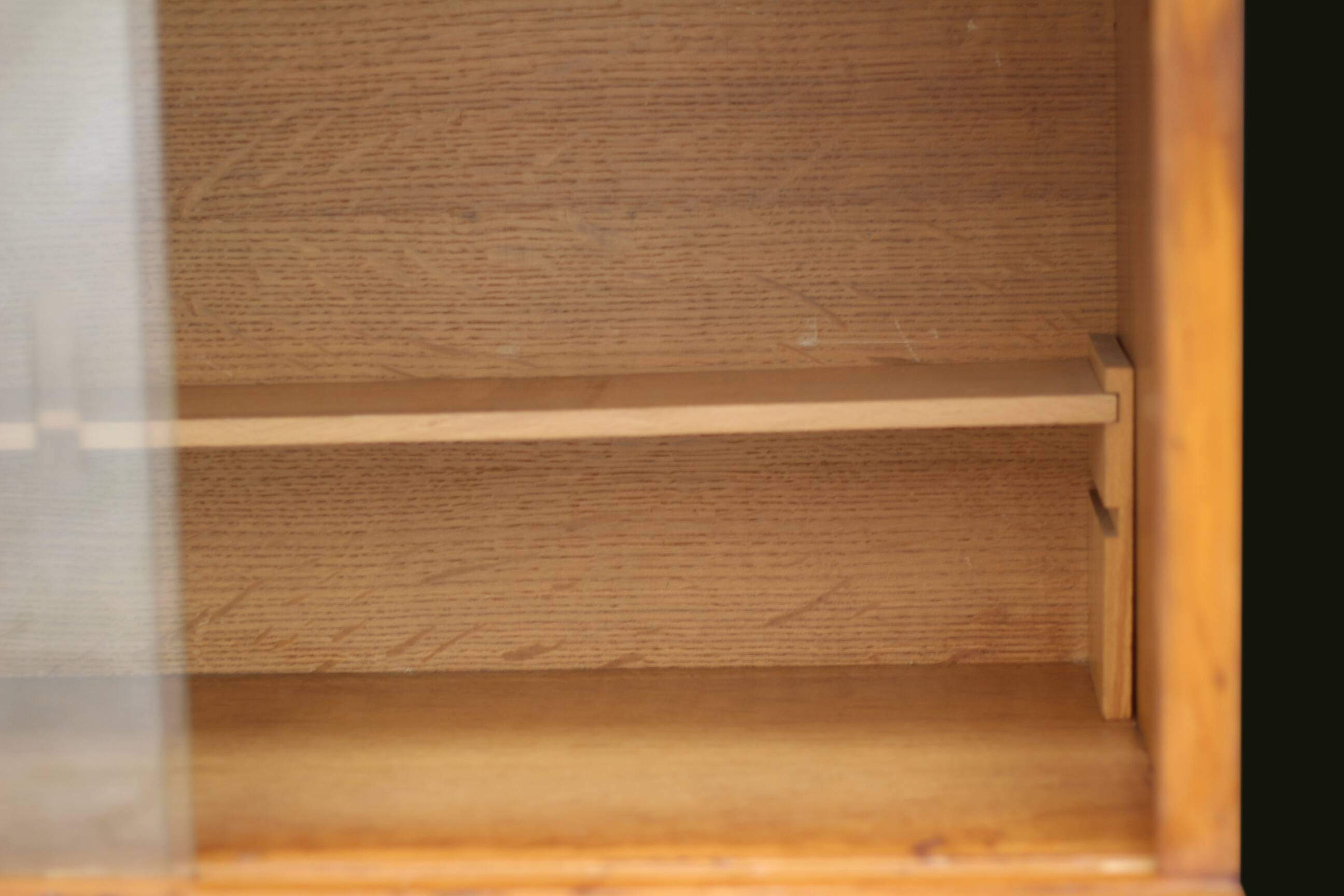 Adorable MD-type oak module from the 1950s.