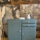 Parisian buffet storm color