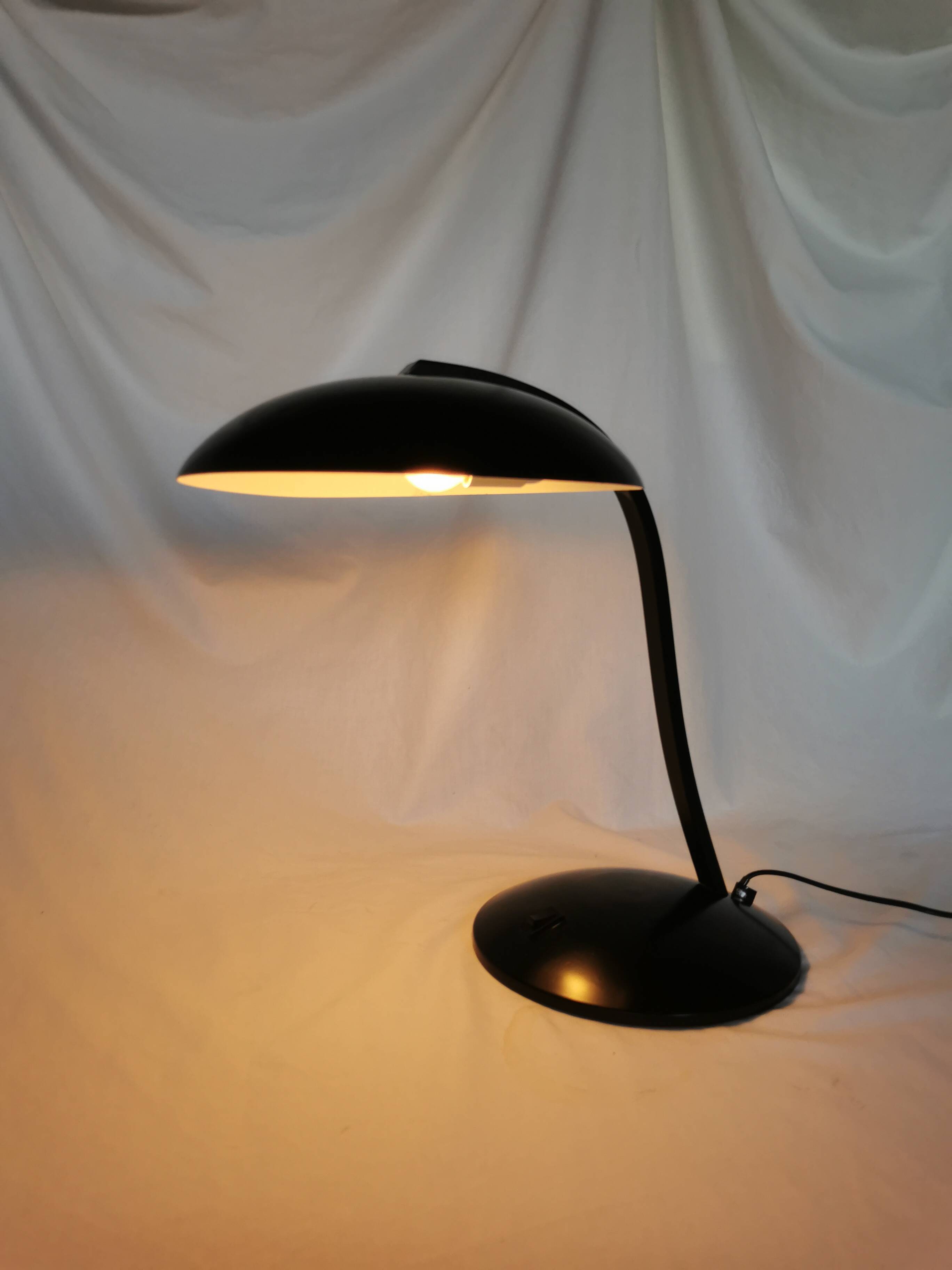 Mushroom lamp in black lacquered steel model Z290, Veneta Lumi, Italy, 1980