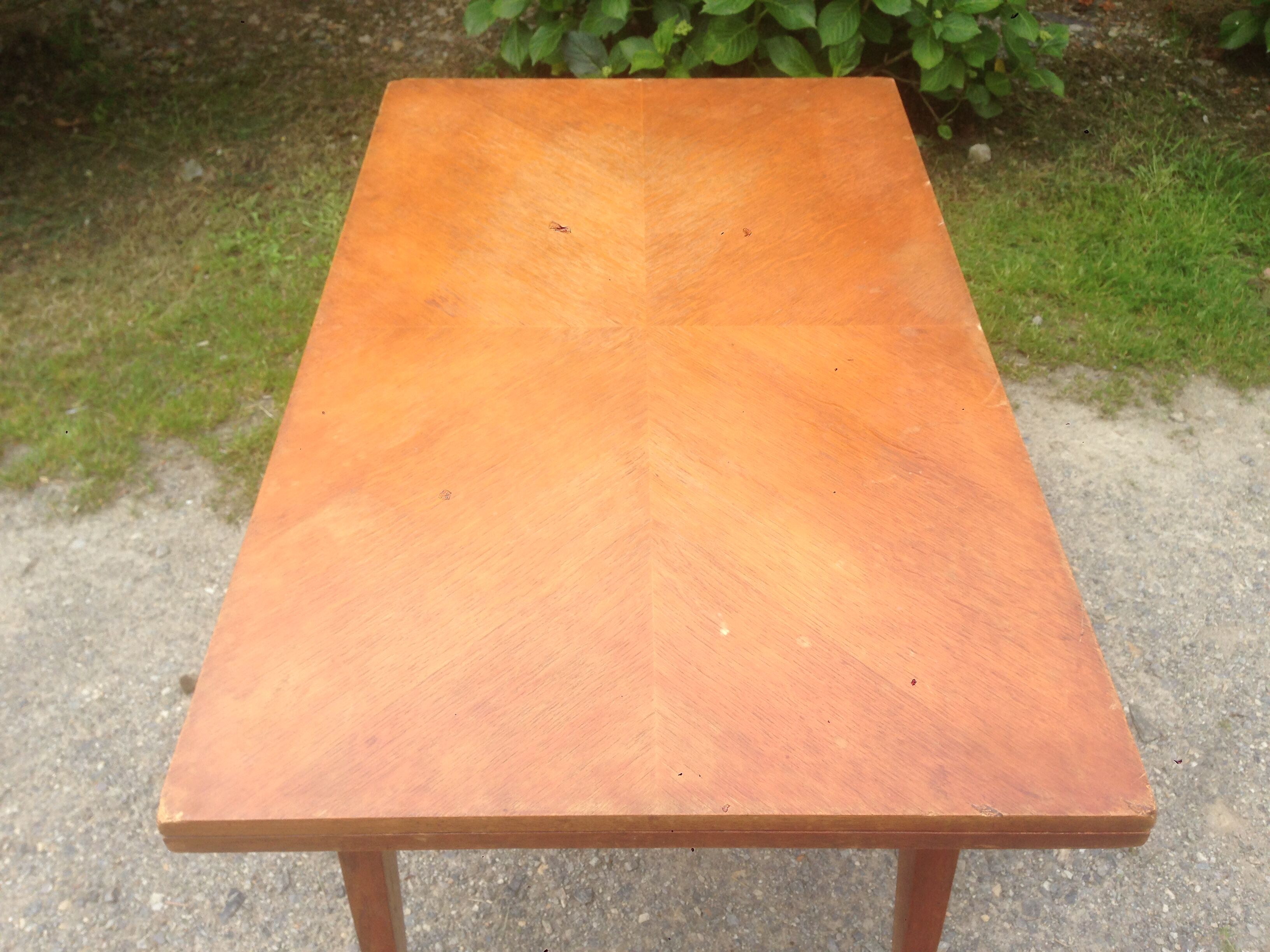 Table feet compas modular coffee table dining table to Albert Ducros' Magic system.