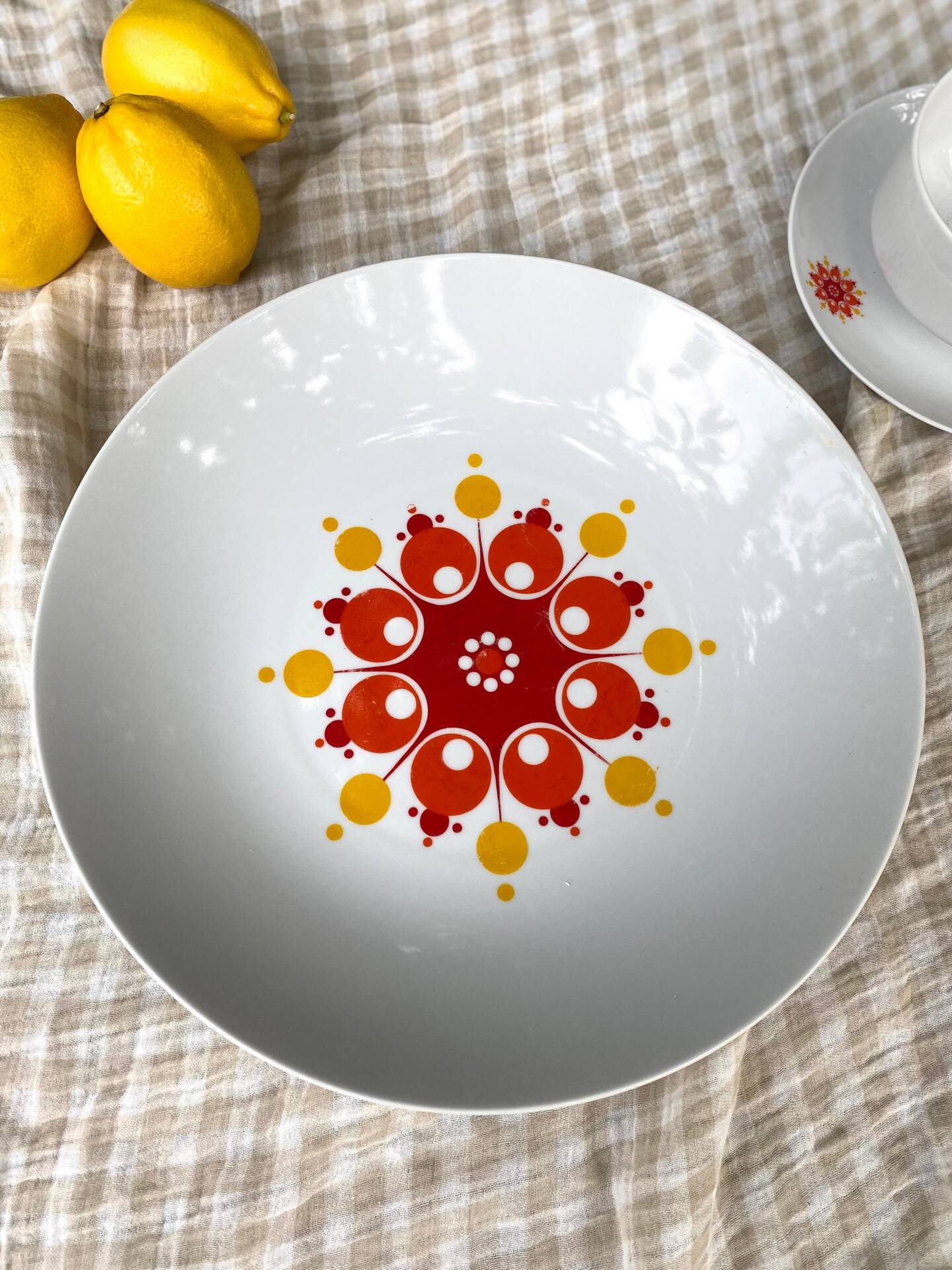 Hollow round plate duo and gravy boat in Winterling porcelain, 1970.