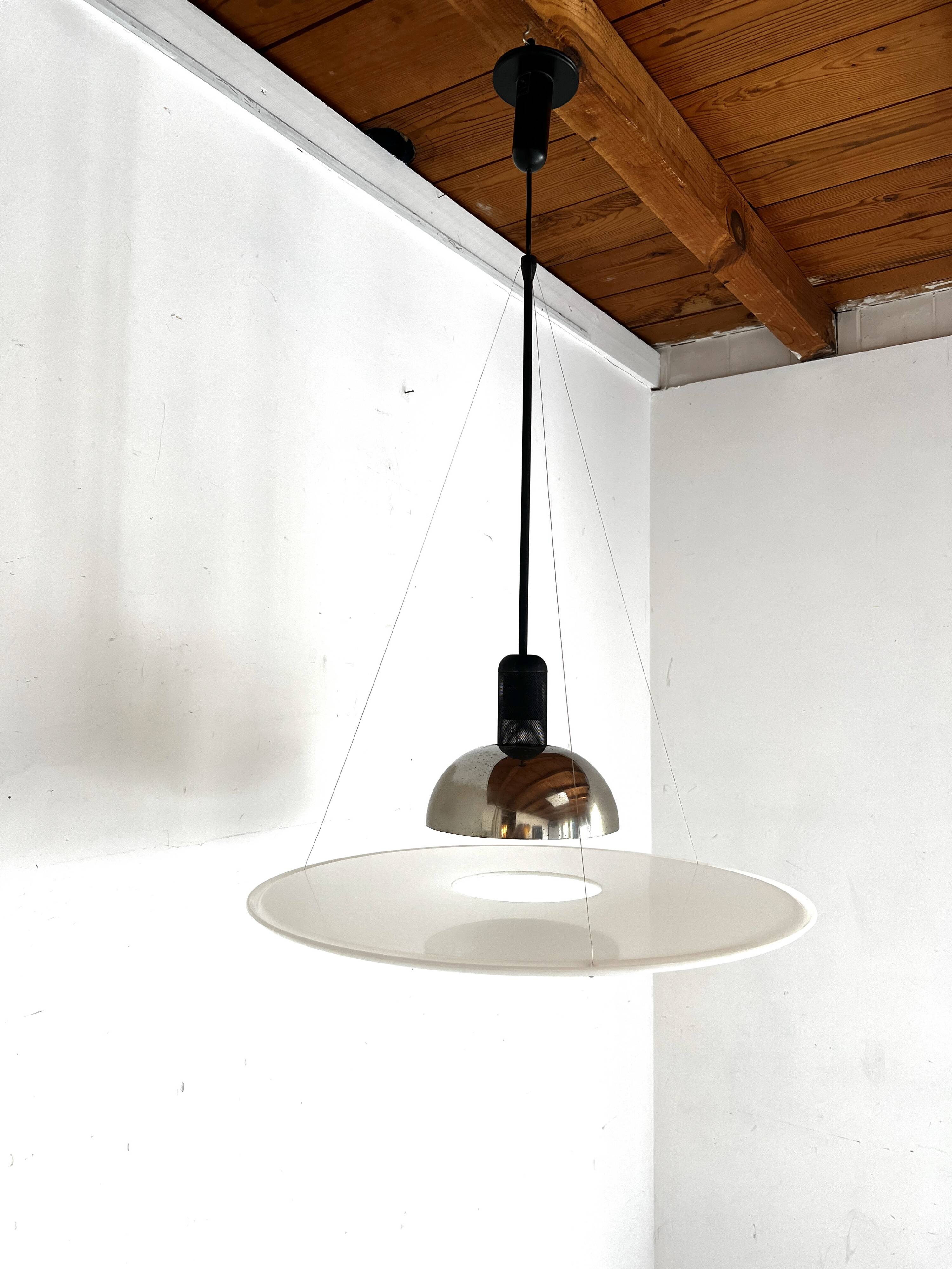 Frisbi pendant light