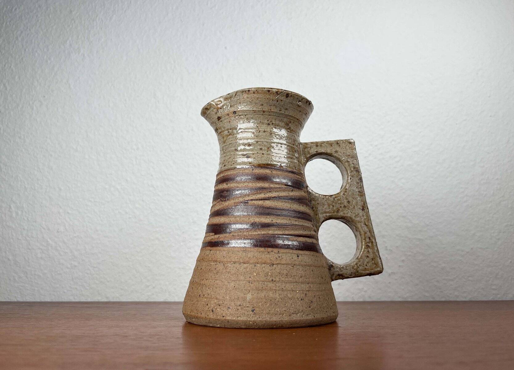 Danish modern studio pottery vase by Tue Poulsen for Tue Keramik, 1960.