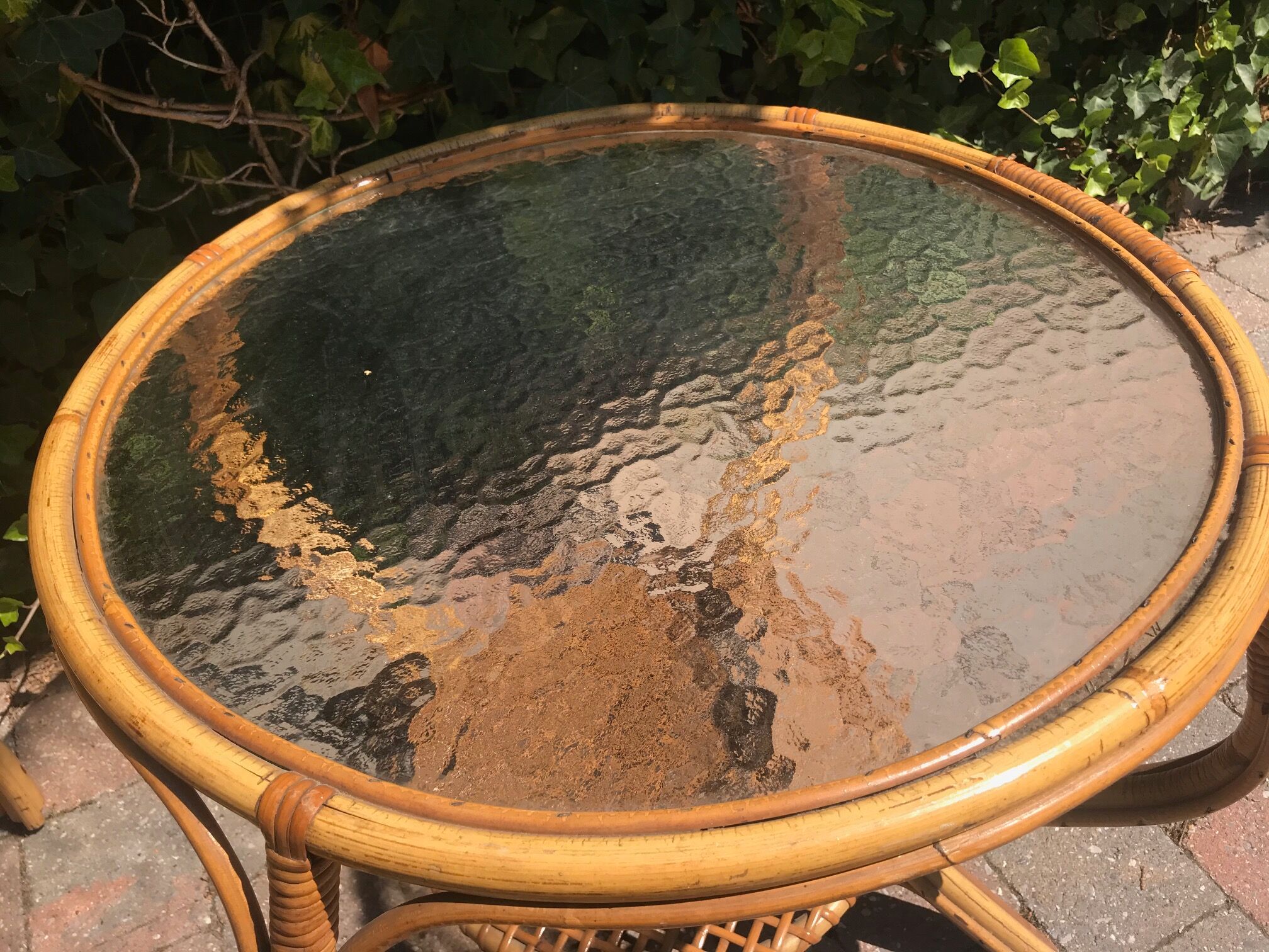 Ensemble de 2 chaises et table en rotin