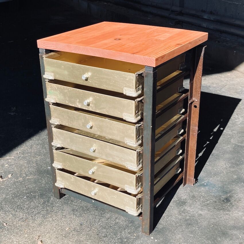 Furniture / custom kitchen log