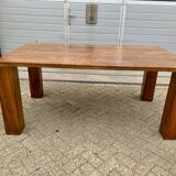 Grande table à manger rectangulaire