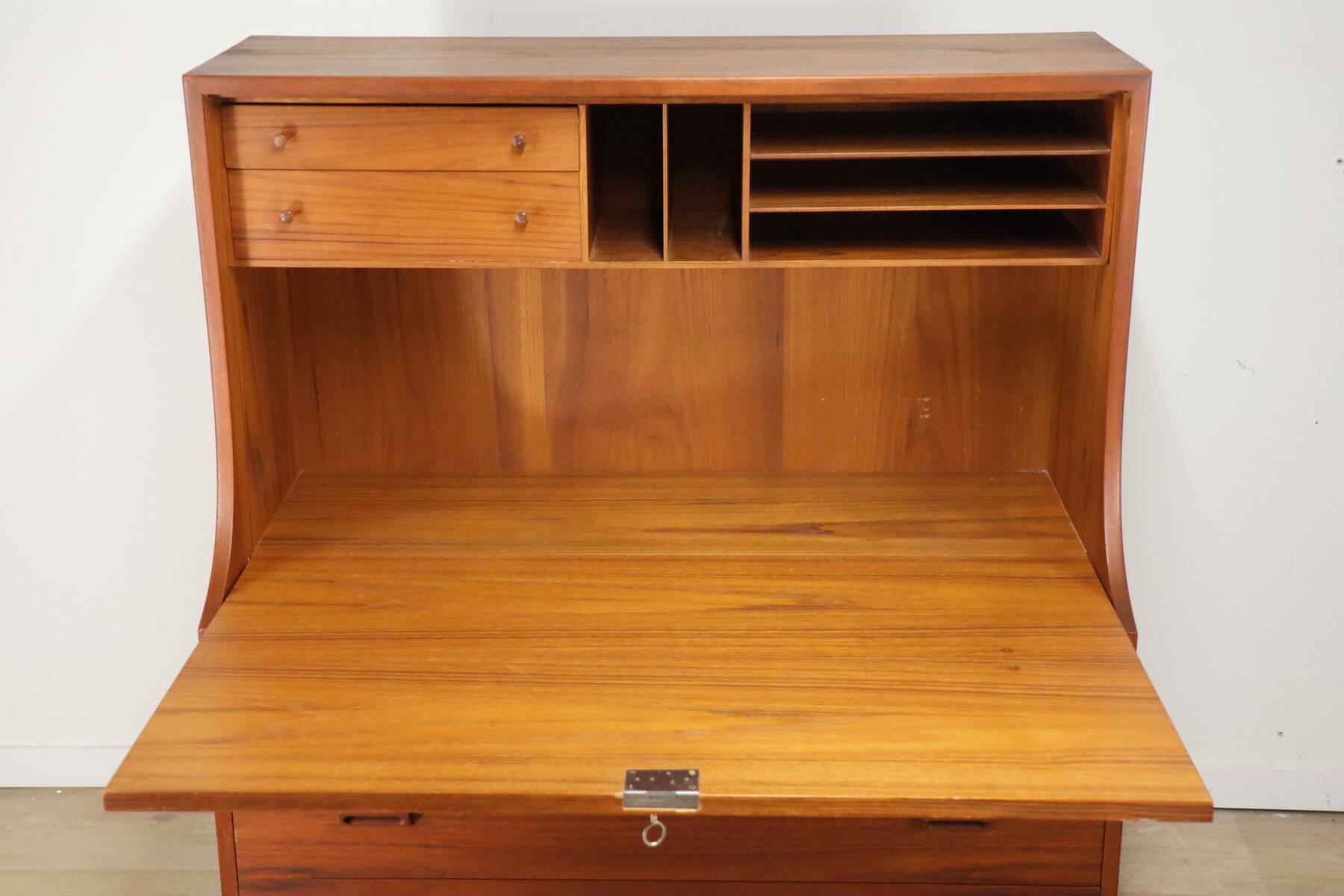 Scandinavian secretary Borge Mogensen Soborg edition, 1960