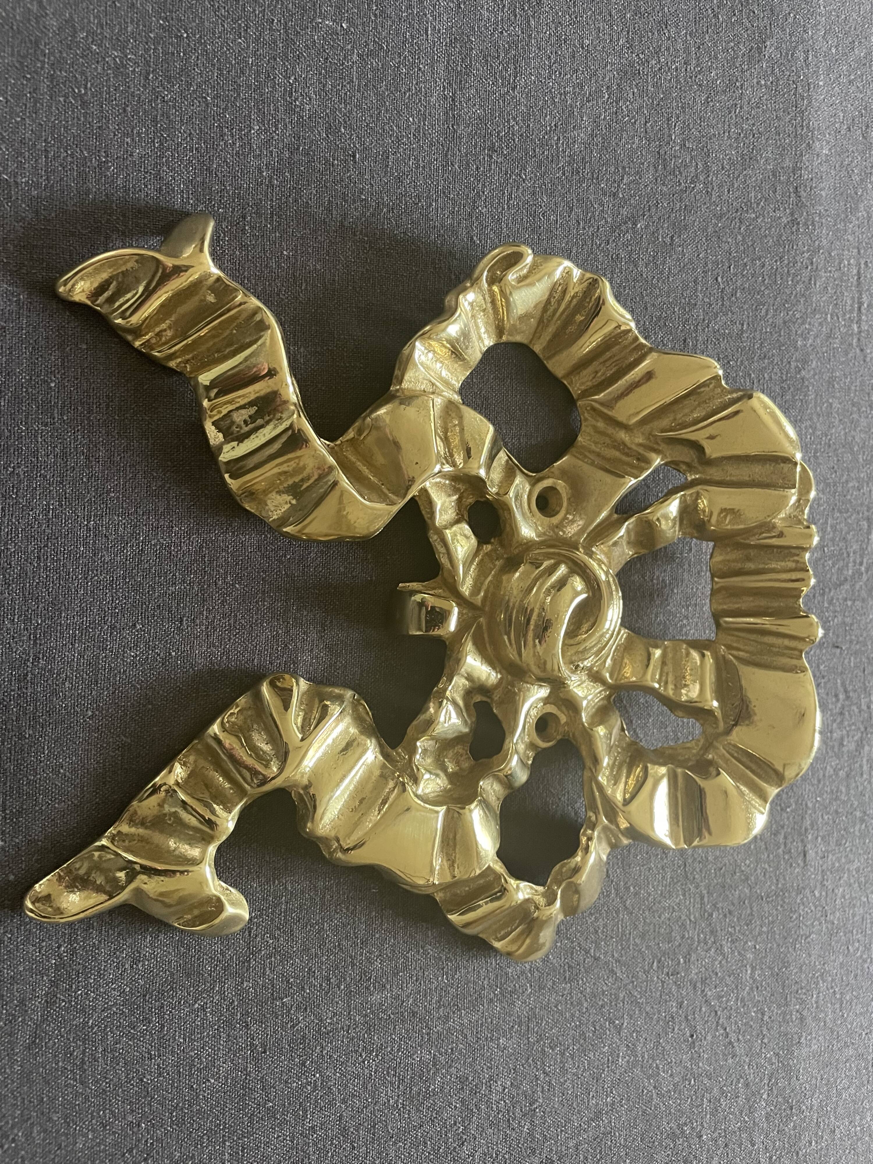 Crochet mural noeud laiton doré