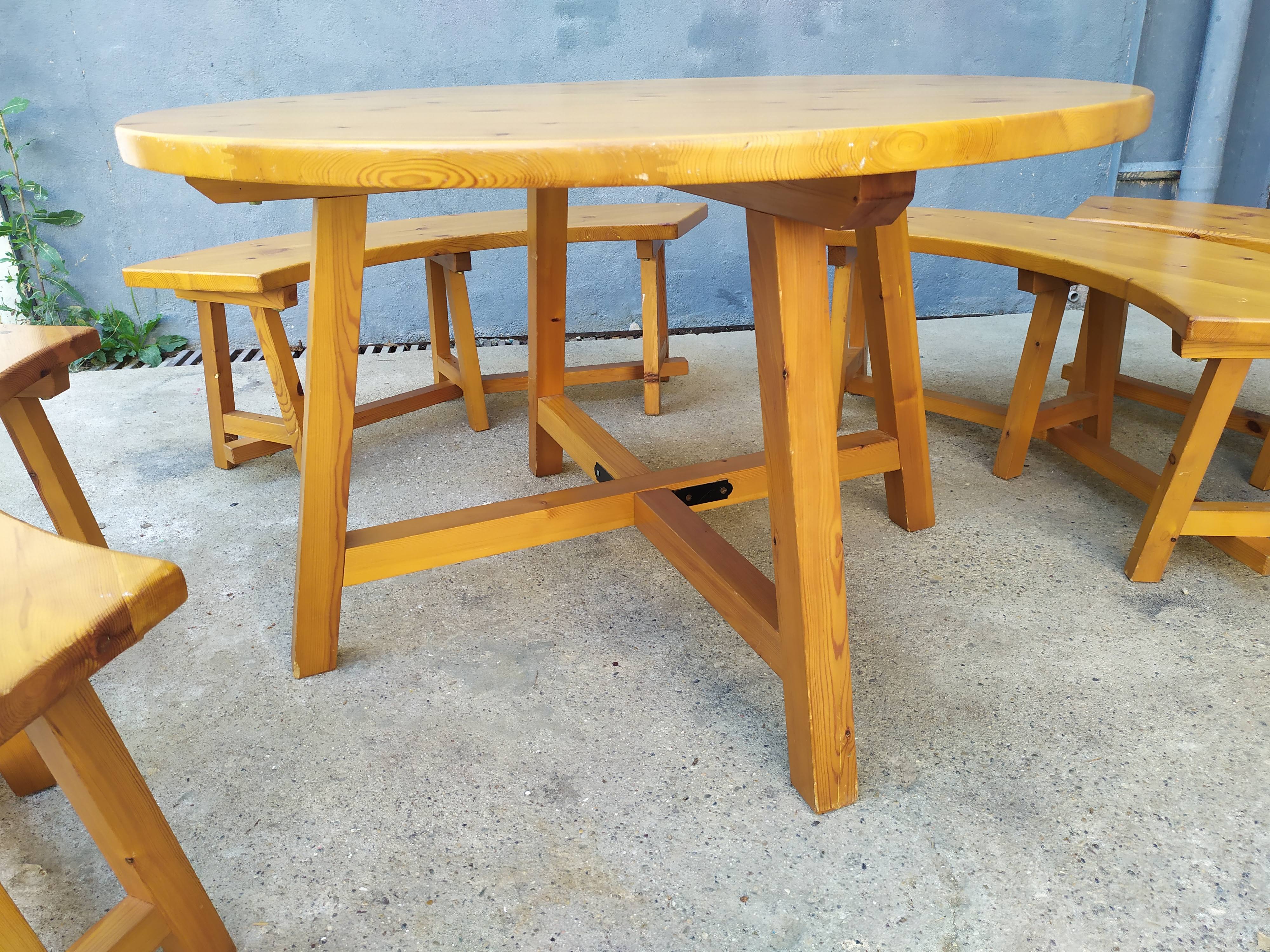 Table et banc châlet de montagne